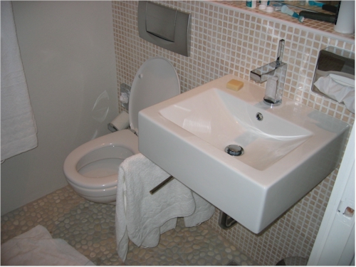 front hotel bathroom amenities